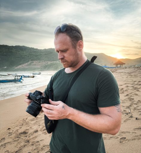Fotografie Martin Holík zachycený při práci Fotografie Martin Holík zachycený při práci