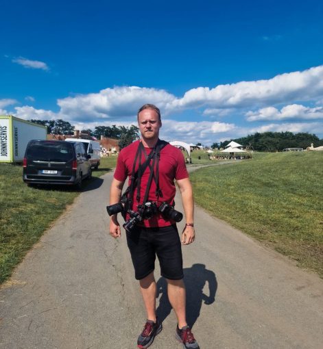 Fotografie Martin Holík zachycený při práci Fotografie Martin Holík zachycený při práci